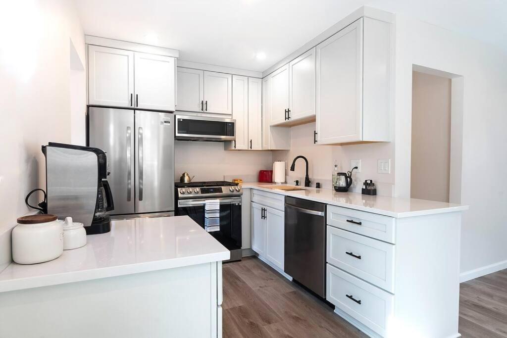 Casa vacanze Beautiful 3 Bed 1 Bath Designer + Hot Tub Los Angeles
