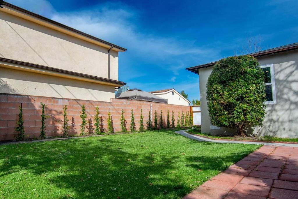 Beautiful 3 Bed 1 Bath Designer + Hot Tub Casa vacanze Los Angeles